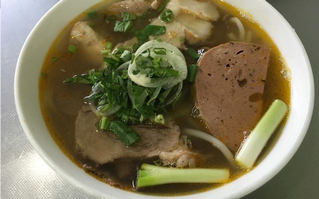 Bún Bò Huế Cống Quỳnh & Bùi Thị Xuân