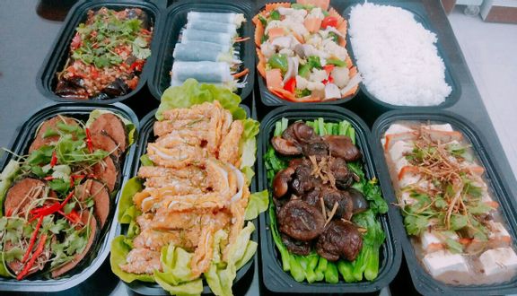 Cơm Ngũ Hành gạo trắng (Gồm cơm trắng + 5-6 món ăn dưỡng sinh, 5 màu, ngũ bị, 5-6 thành phần + camh