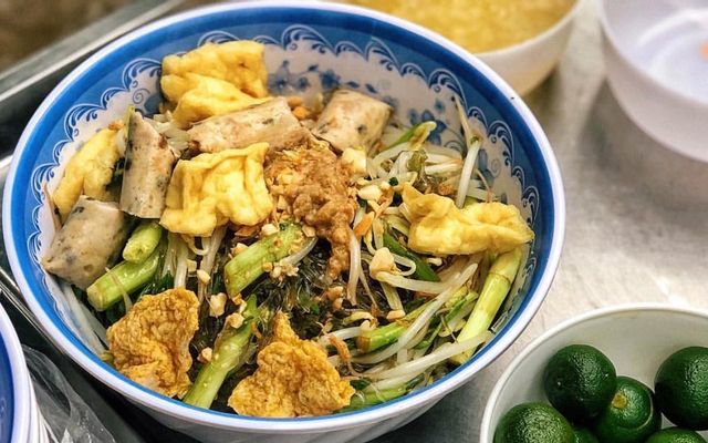 Hường - Bánh Đa Cua & Miến Trộn