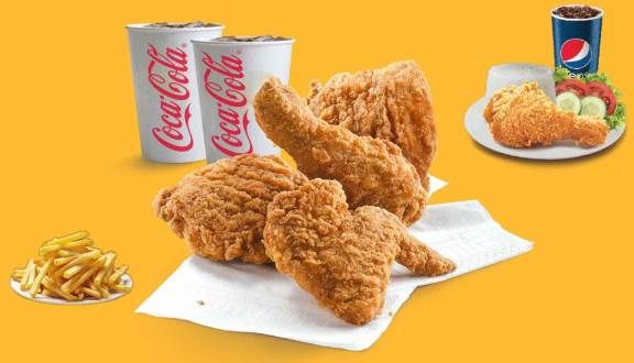 Cơm Gà Đùi Góc 1/4 Khổng Lồ + Coca + 1 Canh 4 Mùa