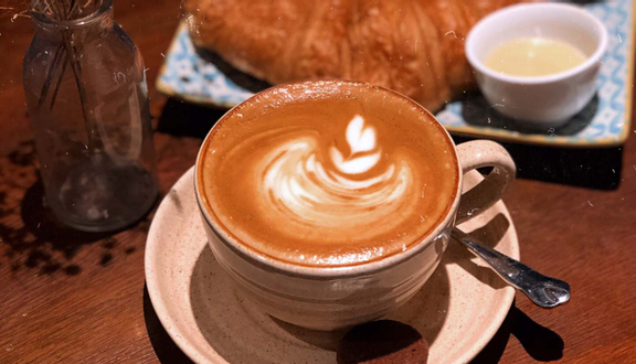 Hub De Tana Cafe