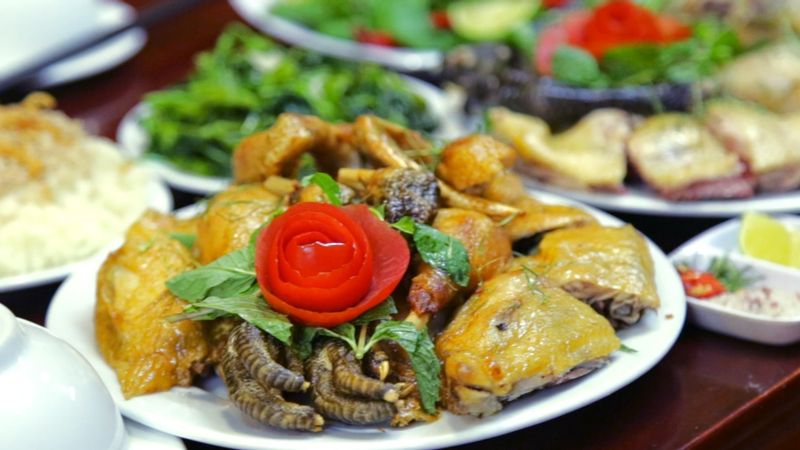 Hoàng Tôn - Vua Gà Tươi Mạnh Hoạch