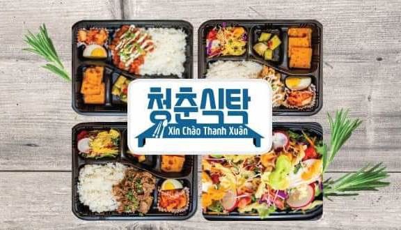 Hộp bulgogi bò size lớn và món ăn phụ
