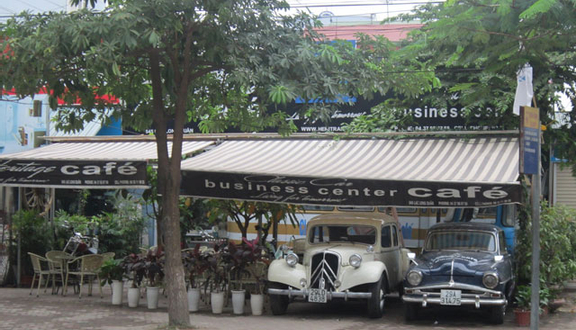 Heritage Classic Car Cafe