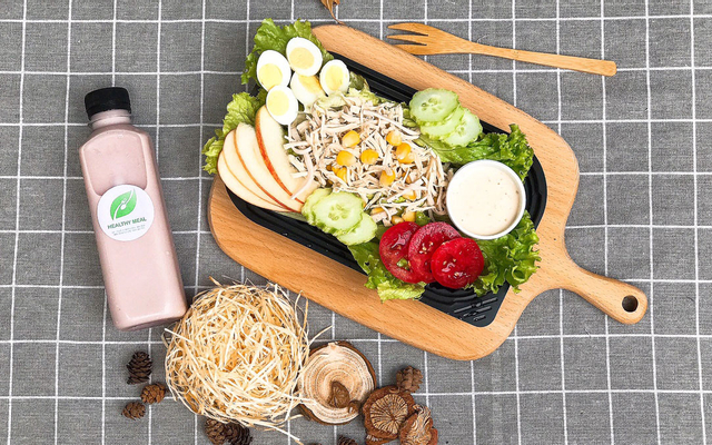 Combo cơm gà nướng và trà gạo lứt