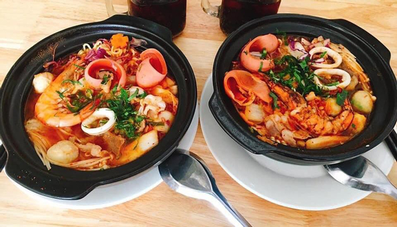 Hana - Lẩu & Mì Cay 7 Cấp Độ Hàn Quốc