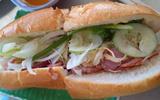 Bánh Mì Lạp Xưởng