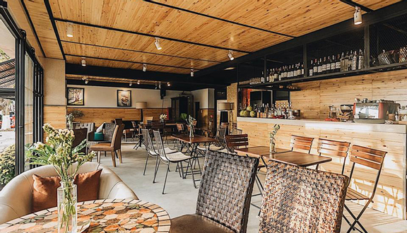 Infinity Cafe & Bistro