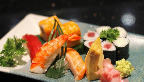 Salat Rong Biển Trứng Cá Chuồn