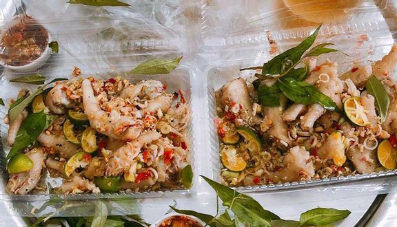 Combo Double 1: Gồm 1 Chân Gà Sả Ớt Thường 10 Chân + 10 Nem Rán + 2 Coca Lạnh
