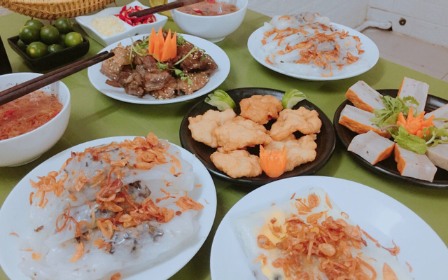 Gốc Bàng Hạ Long - Bánh Cuốn Chả Mực