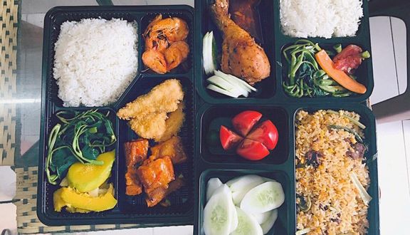 Cơm Cá Cơm Sốt Chua Ngọt, Đậu Sốt, Gà Kho