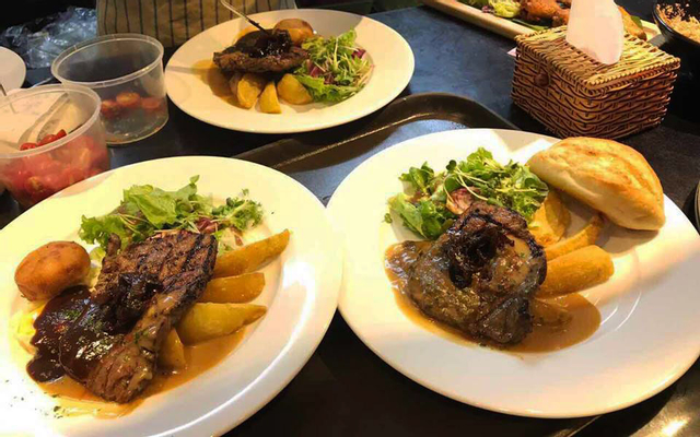 Bít Tết Sốt Me