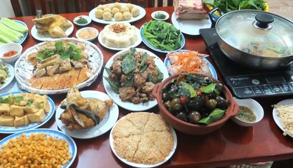 Gà Tươi Mạnh Hoạch - Phương Mai