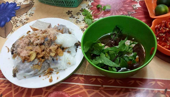 Gà Tần, Xôi & Bánh Cuốn Nóng
