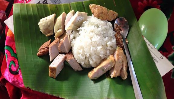 Bánh Khúc Chả Giò