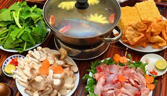 Gà Nhúng & Roll - Triệu Việt Vương