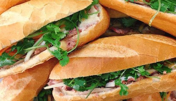 Bánh mì Pate lạp xưởng