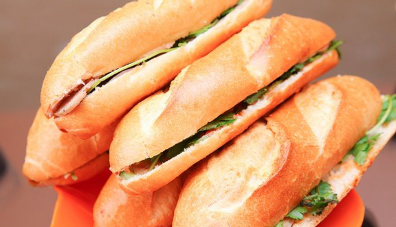 Combo bánh mì dân tổ + 1ly cocacola kèm đá