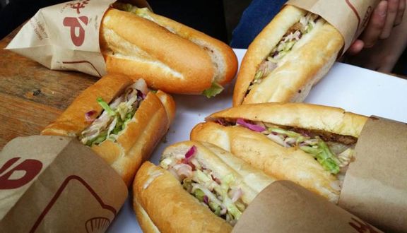 Bánh mì pate trứng
