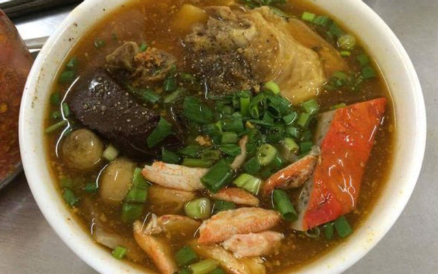 HỦ TIẾU MÌ XÁ XÍU ( NƯỚC )