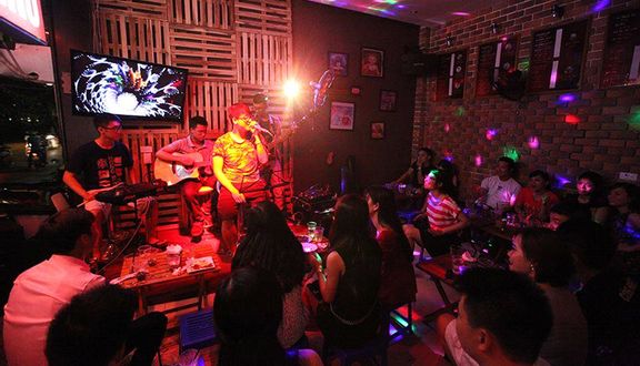 Domino Coffee - Nguyễn Khang