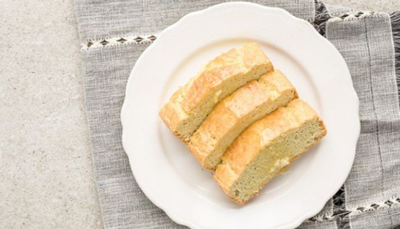 Combo 1 Cuộn Hạnh Nhân + 1 Cốt Bông Lan Size Nhỏ