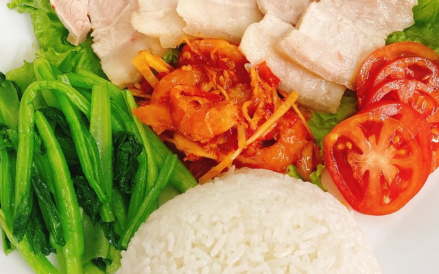 Cơm đảo kim chi   đùi gà nướng sốt cay ( món mới)