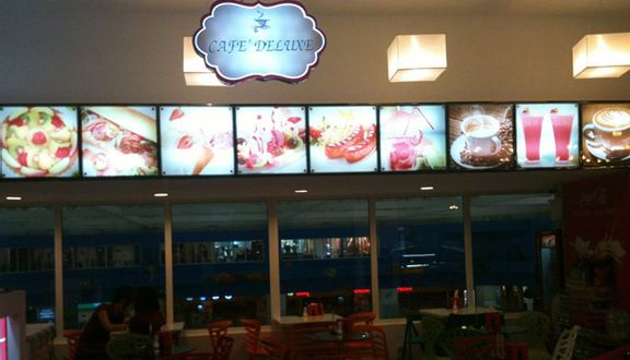 Deluxe Cafe