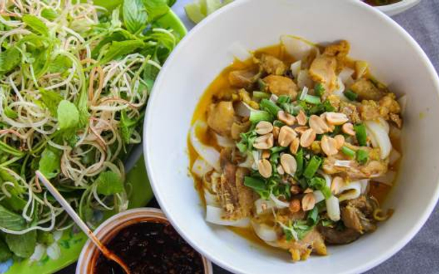 Đặc Sản Đà Nẵng - Mì Quảng, Nem Lụi & Bánh Xèo