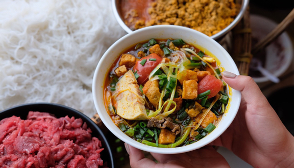 Bún riêu chả cua