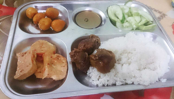 Cơm Bình Dân - Phú Đô