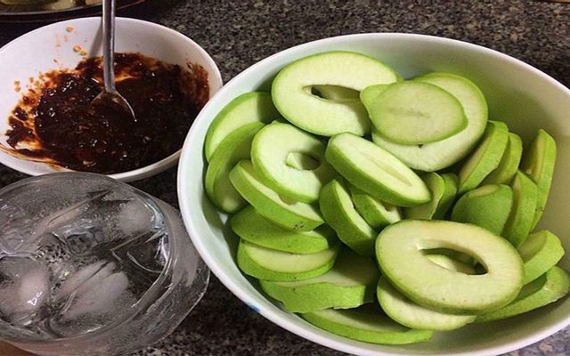 Cóc, Xoài Non Kèm Sốt Chấm Thái & Đồ Ăn Vặt