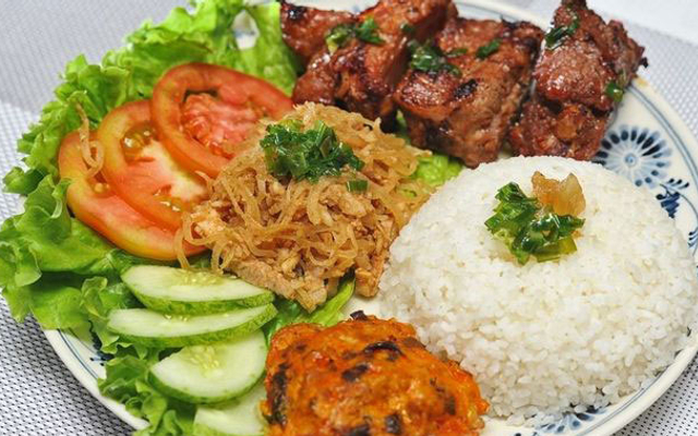 Cơm Gà Xào Nấm