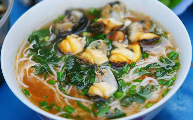 Cô Thêm - Bún Ốc Hàng Chai 25 Năm