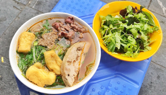 Cô Nguyệt - Bún Riêu Cua