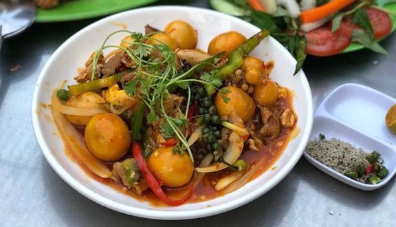 Gà Nướng Hòn Thơm