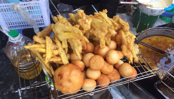 Cô Mai - Bánh Chuối