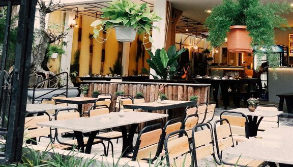 Funny House - Cafe, Breakfast, Lunch & Dinner Restaurant