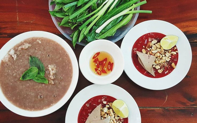 Cô Hạnh - Cháo Lòng Tiết Canh