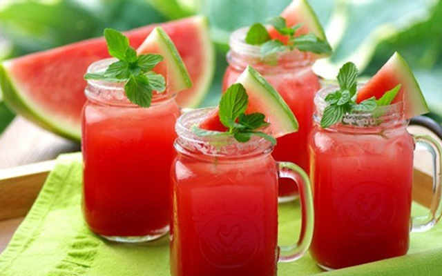 Nước ép táo