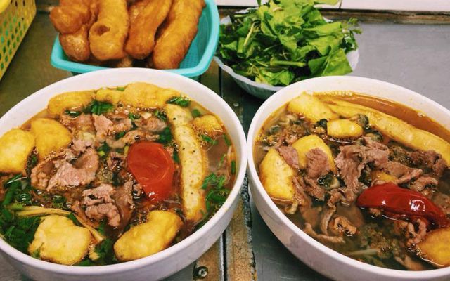Chị Mai - Bún Riêu & Miến Trộn