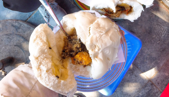 Chị Chi - Bánh Bao Nóng