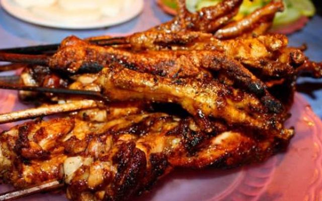 Chân & Cánh Gà Nướng - Bà Triệu