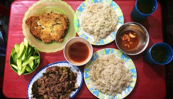 1 Cơm rang dưa bò ( tặng kèm trà quất)