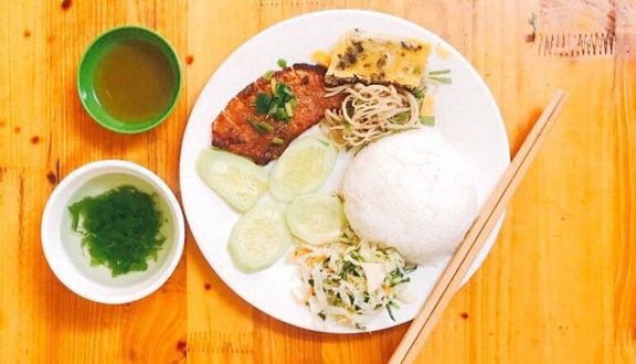 4 Cơm Tấm Gà Chua Ngọt Đặc Biệt