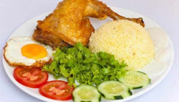 Cơm Gà Xào Nấm