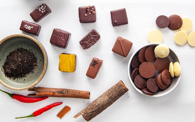 C'est Bon - Cafe, Dessert & Chocolate
