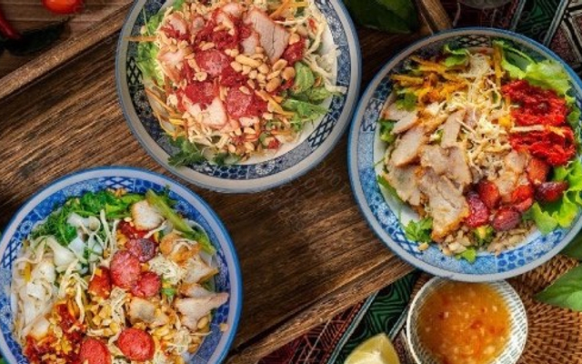 Phở Chua Gà Xé