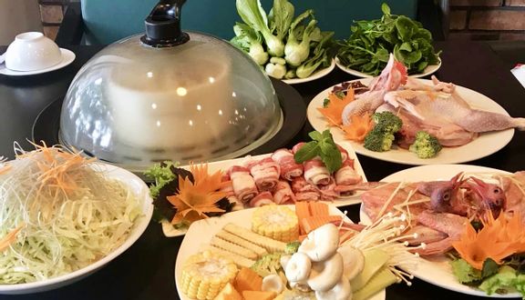 salat tôm tổ yến